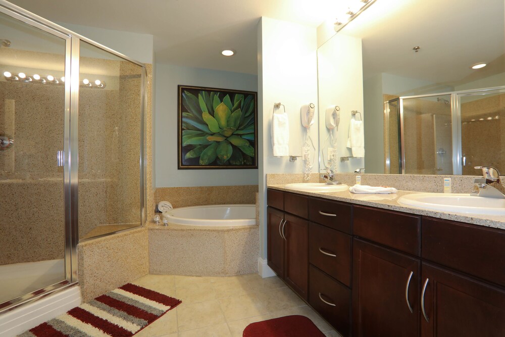 Condo, 2 Bedrooms (Gulf View) - Bathroom
