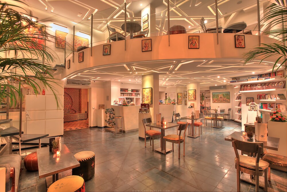 Food Court