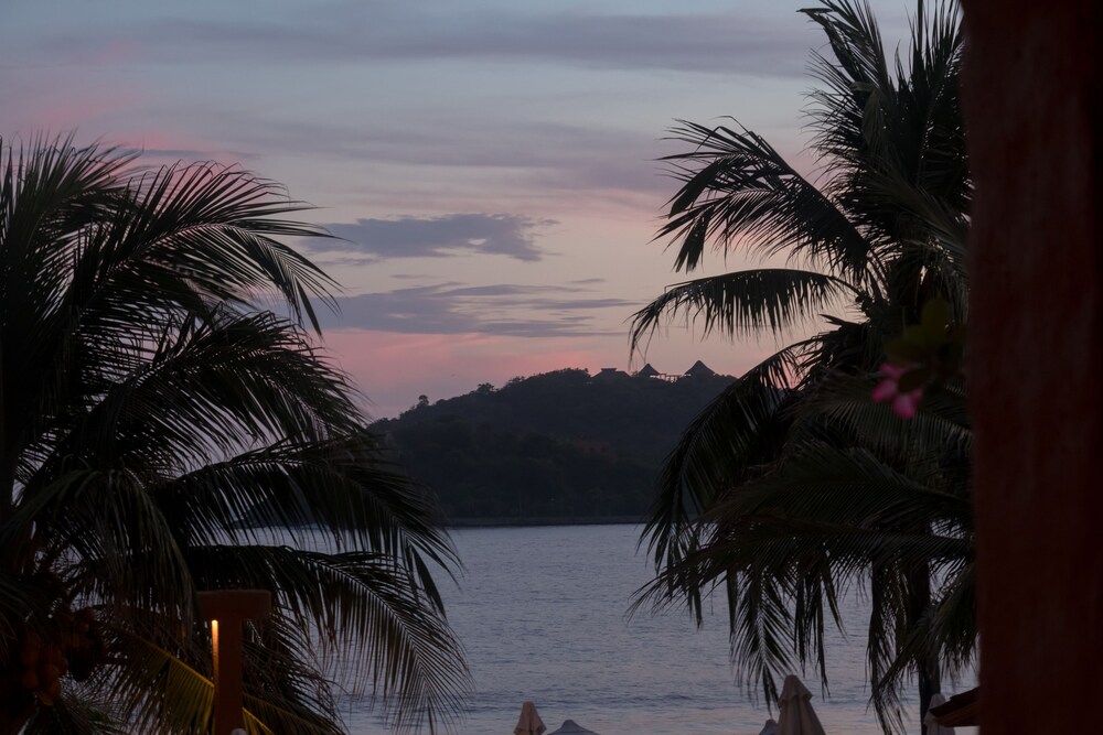 Beach/Ocean View