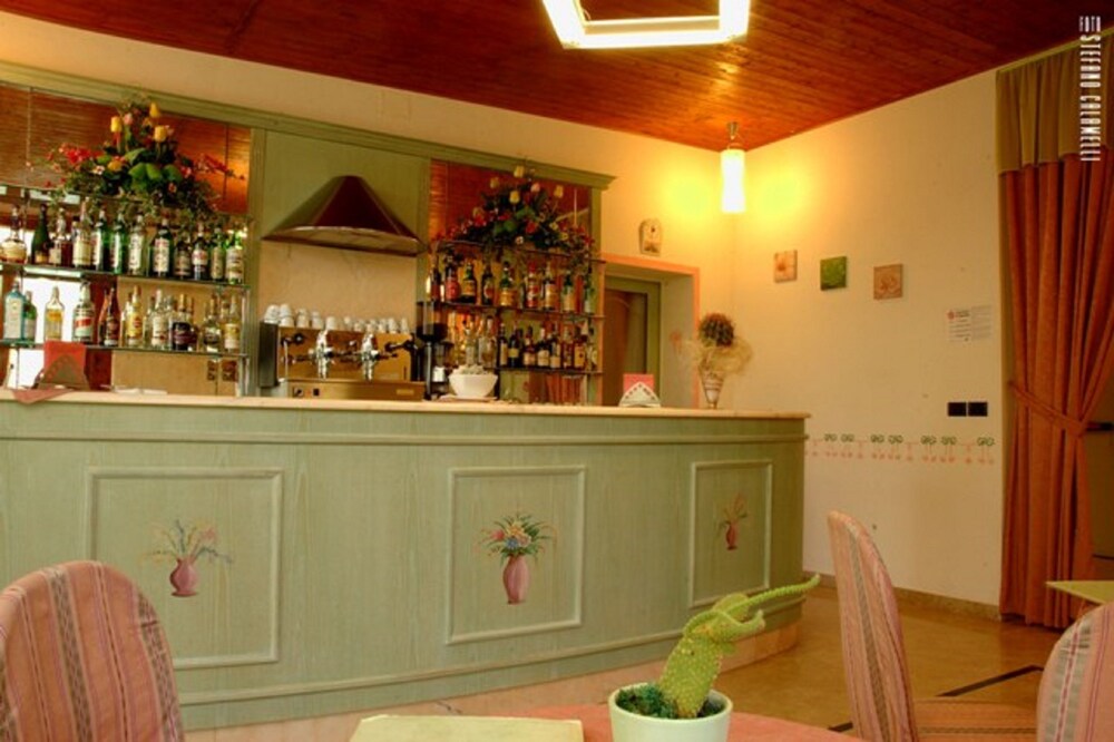 Hotel Lounge