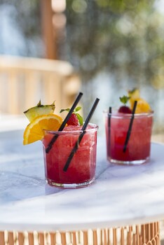 Hotel Bar