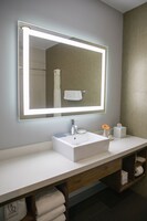 Standard Room, 2 Queen Beds