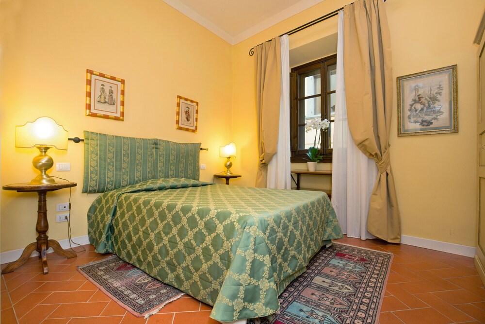 Superior Suite - Guestroom