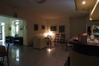 Hotel Bar