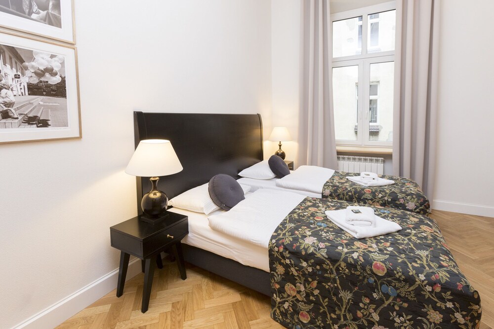 Apartment, 2 Bedrooms - Guestroom