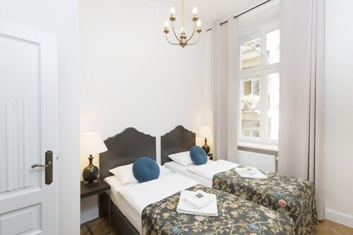 Apartment, 2 Bedrooms - Guestroom