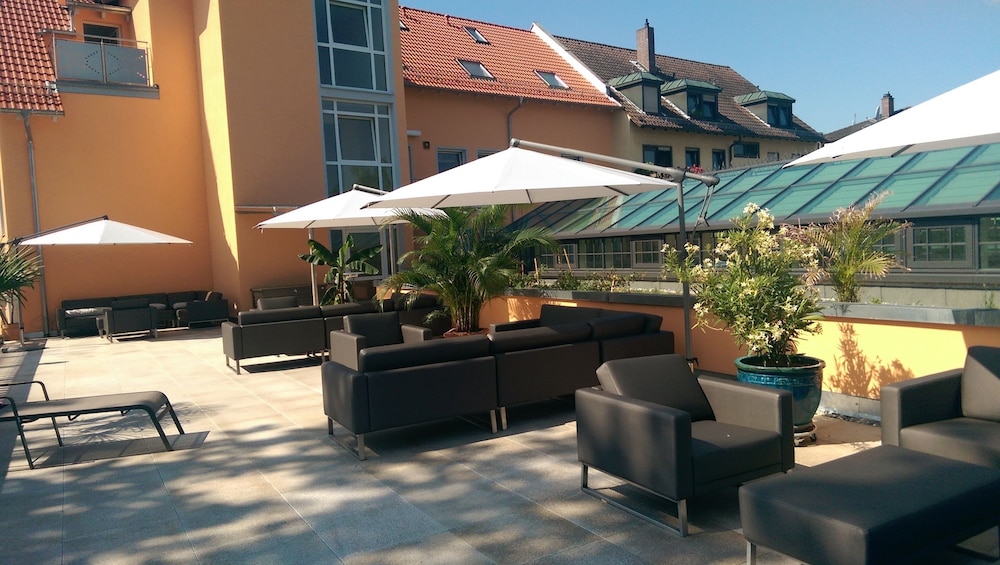 Sundeck