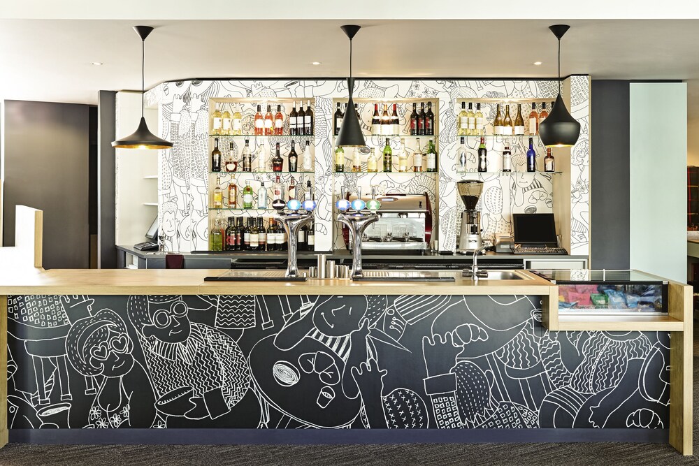 Hotel Bar