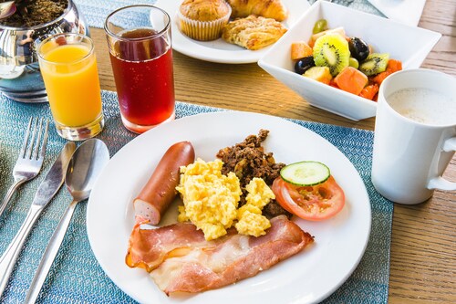 Holiday Inn Express Sandton Woodmead, an IHG Hotel