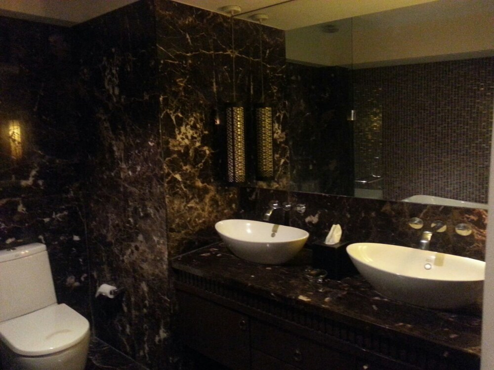 Penthouse - Bathroom