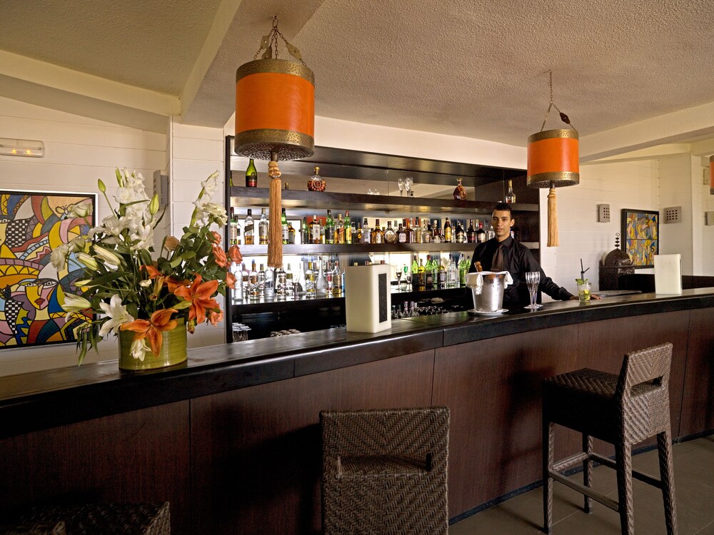 Hotel Bar