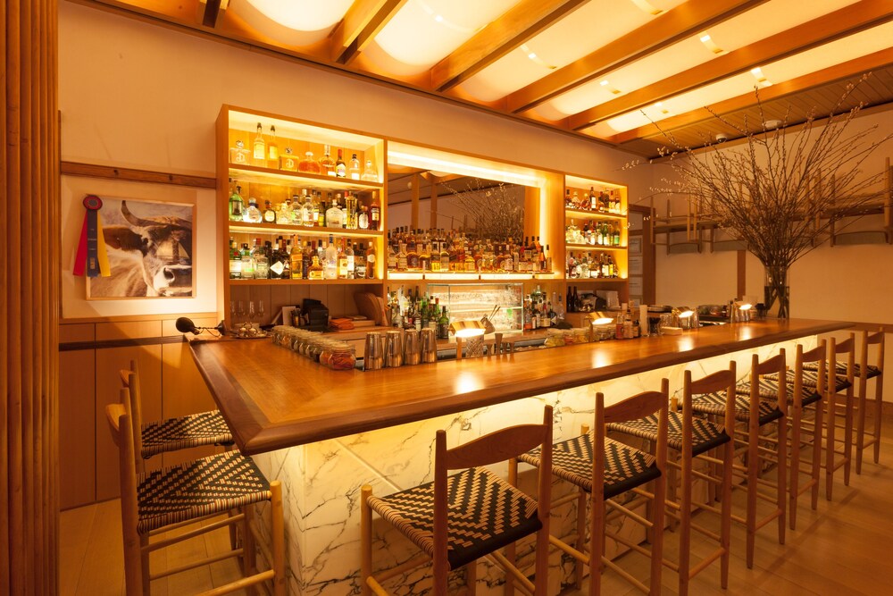 Hotel Bar