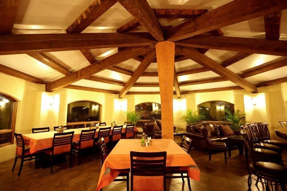 Hotel Lounge