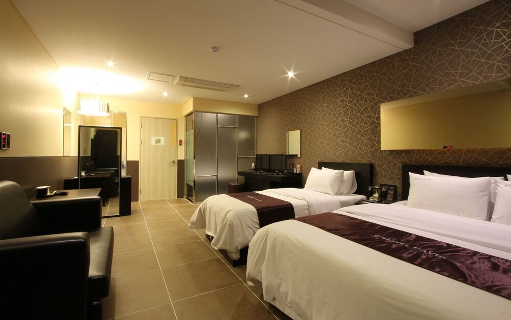 Guestroom