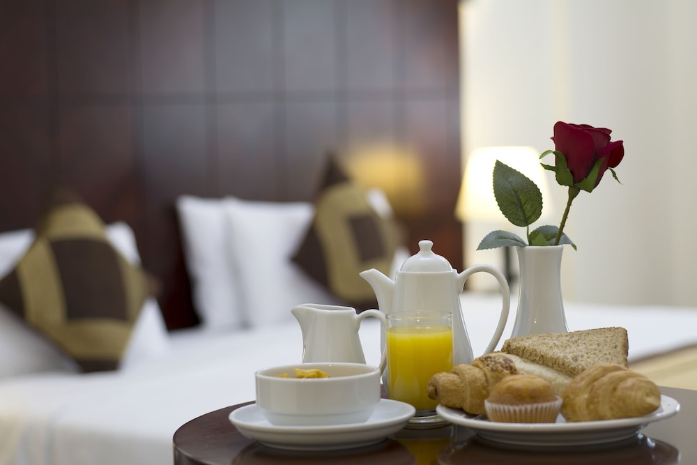 Room Service - Dining