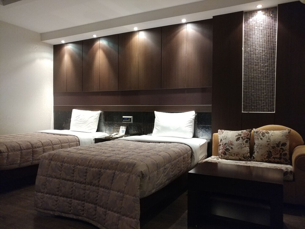 Guestroom