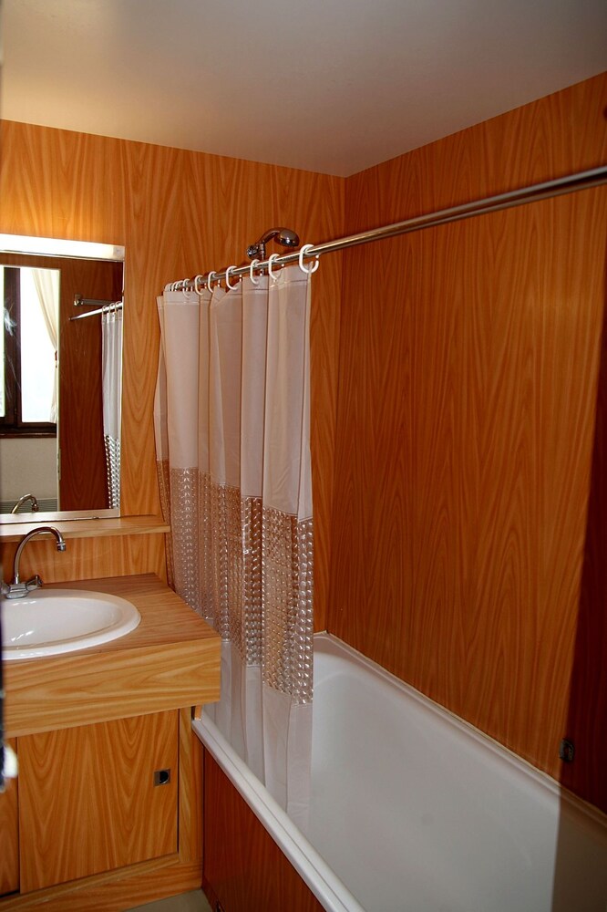 Comfort Apartment, 1 Bedroom (Station - 6 persons) - Bathroom