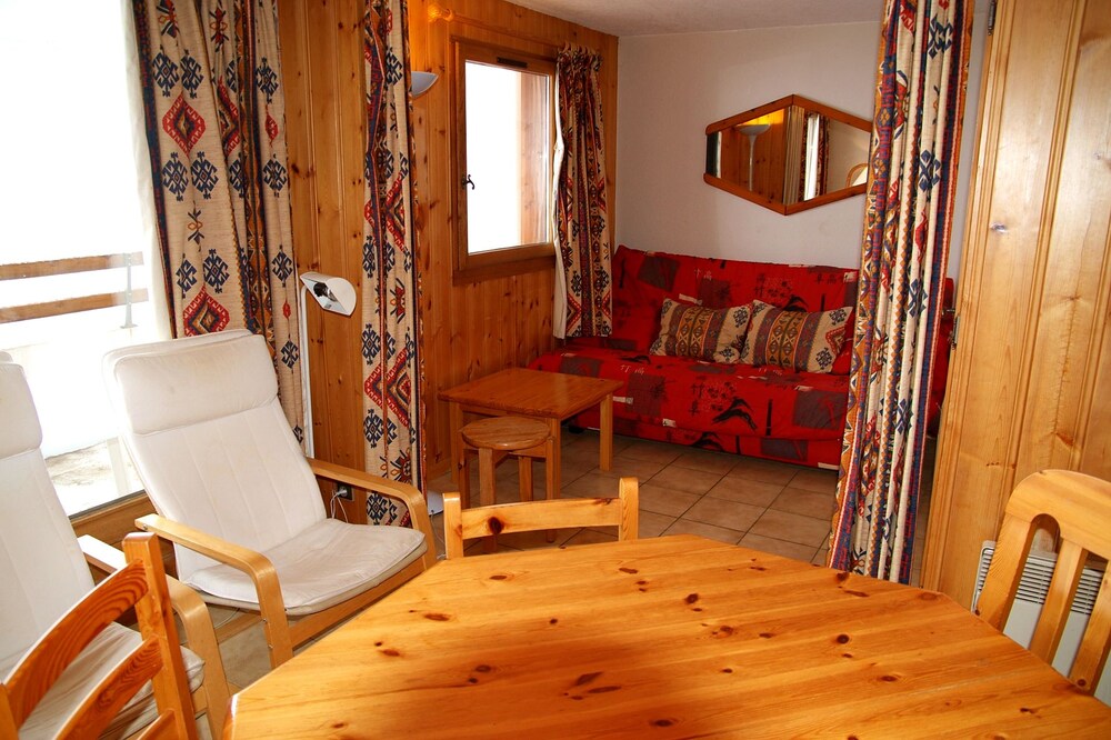 Comfort Apartment, 1 Bedroom (Station - 6 persons) - Living Area