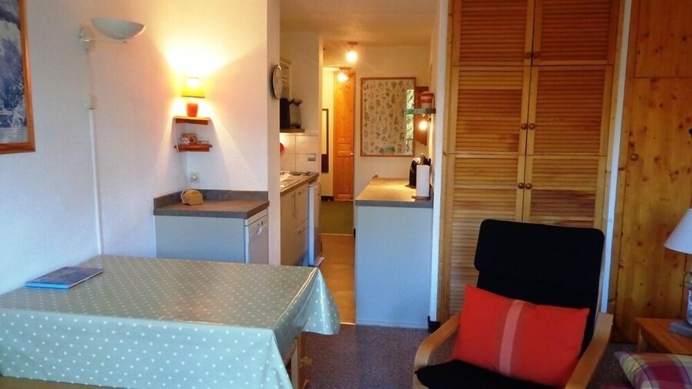Comfort Apartment, 1 Bedroom (Station - 6 persons) - Living Area