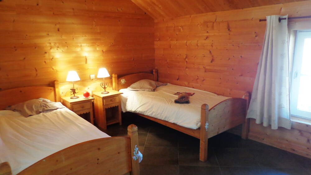 Chalet (Louise - 12 personnes) - Guestroom