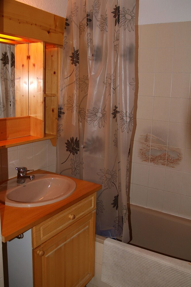 Comfort Apartment, 1 Bedroom (Station - 6 persons) - Bathroom