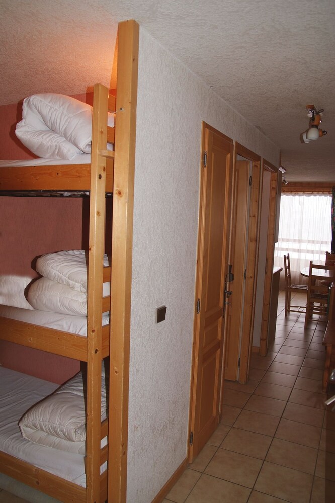 Comfort Apartment, 1 Bedroom (Station - 6 persons) - Guestroom