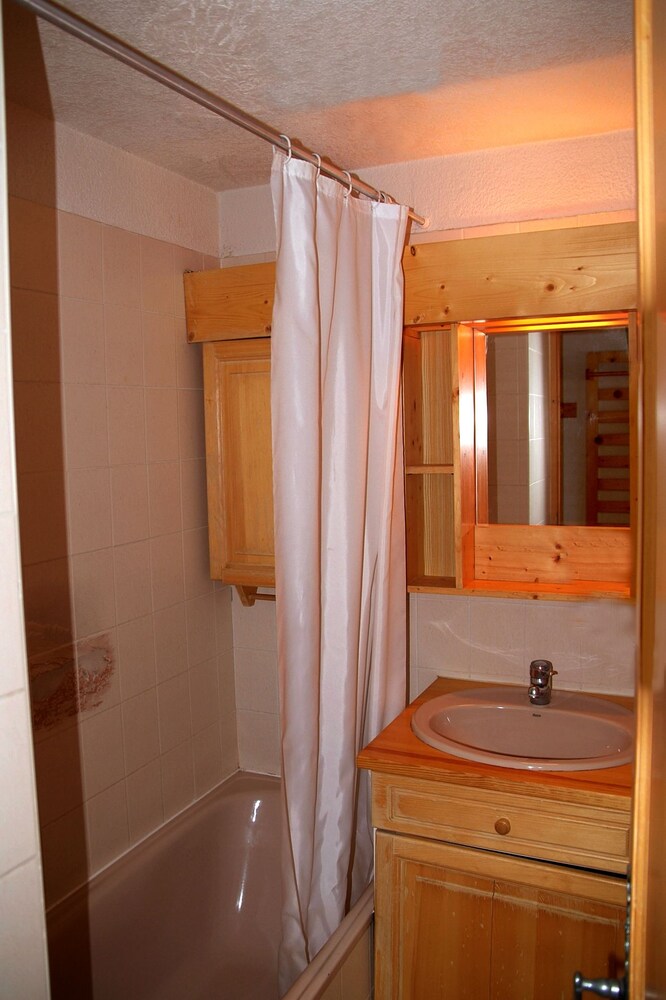 Comfort Apartment, 1 Bedroom (Station - 6 persons) - Bathroom
