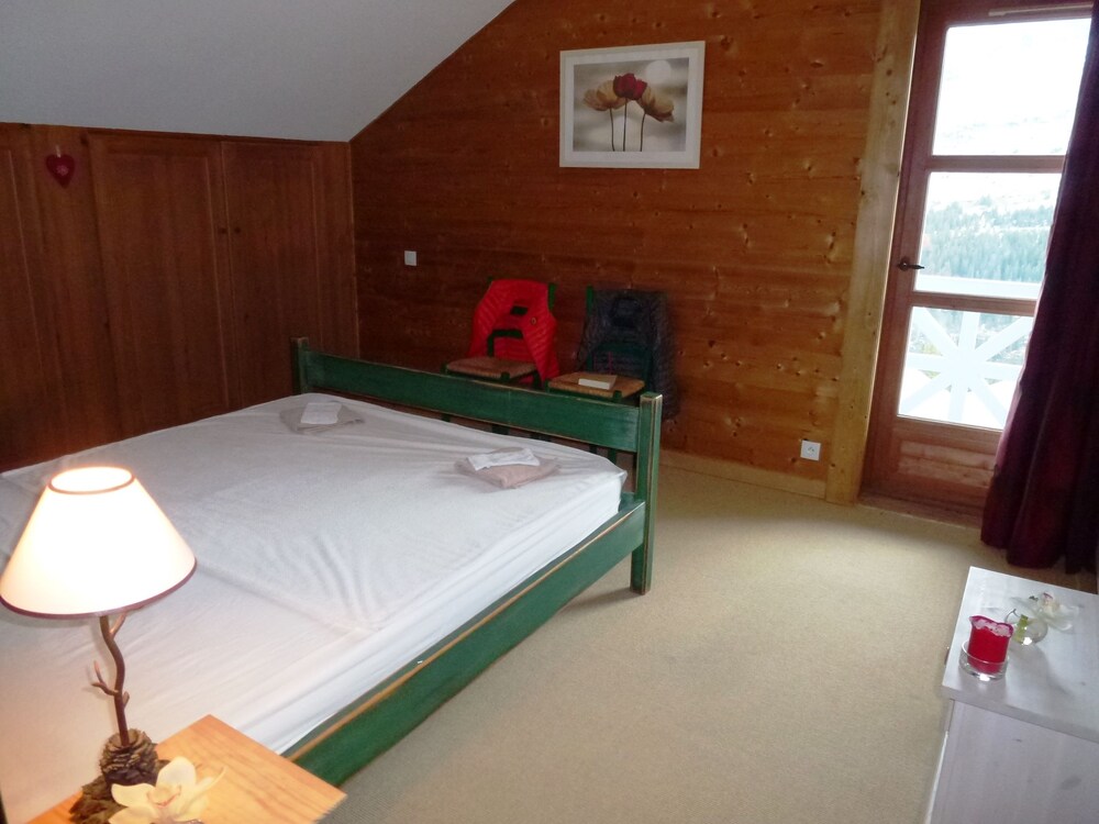 Chalet (Louise - 12 personnes) - Guestroom