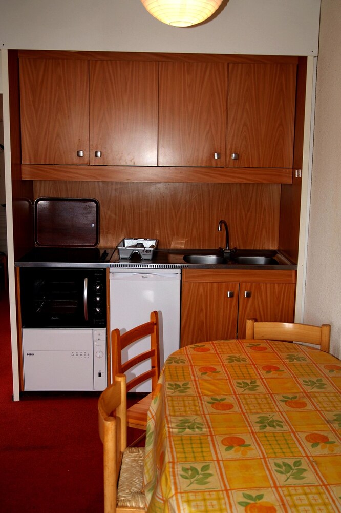 Comfort Apartment, 1 Bedroom (Station - 6 persons) - In-Room Kitchenette