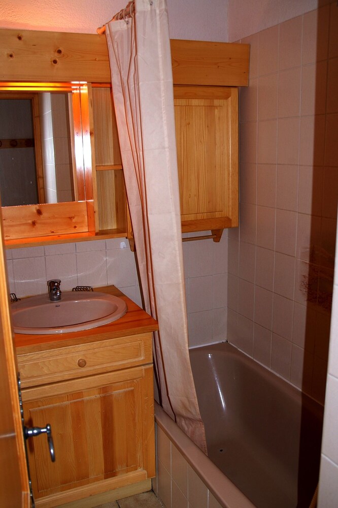Comfort Apartment, 1 Bedroom (Station - 6 persons) - Bathroom