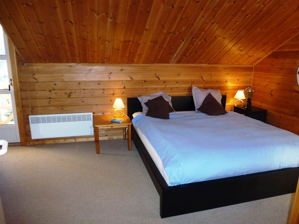 Chalet (Chloé - 8 personnes) - Guestroom