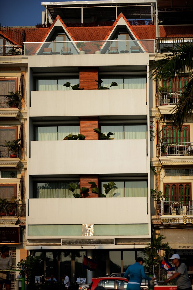 Fachada del hotel