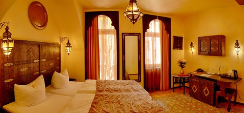 Metro Boutique Hotel & Restaurant by Trip Inn