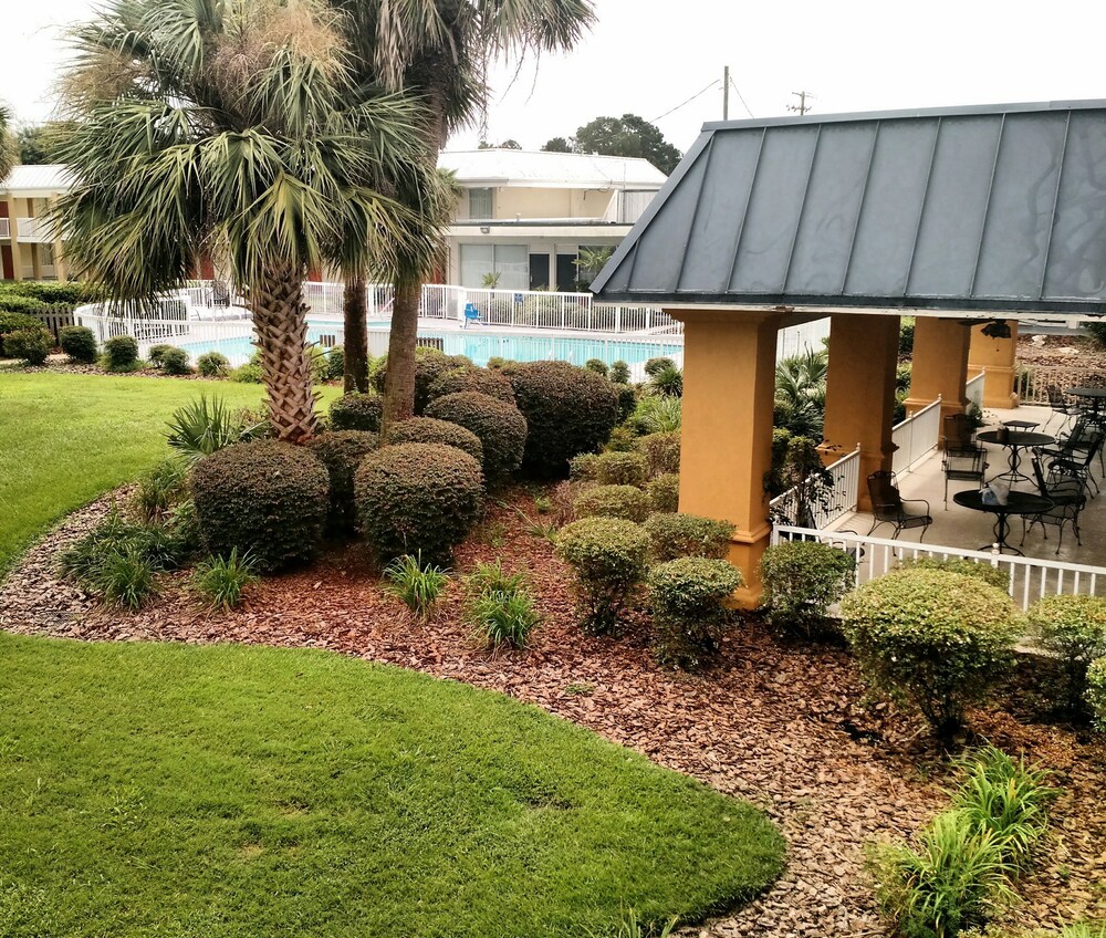 Courtyard View