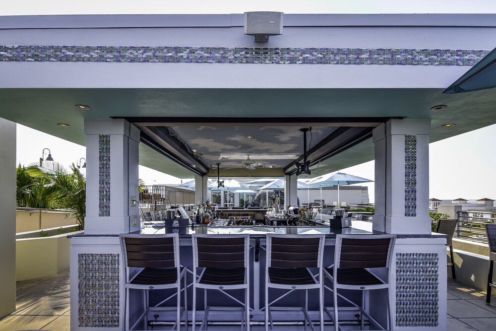 Hotel Lounge