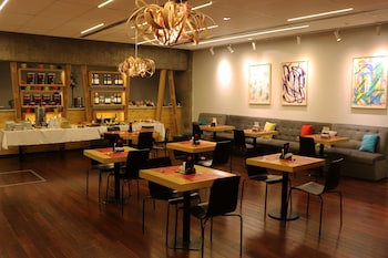 Food Court