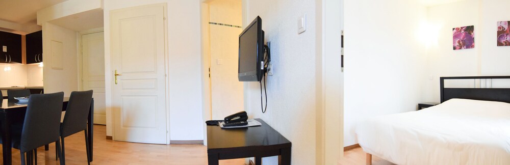 Apartment (3P6) - Living Area