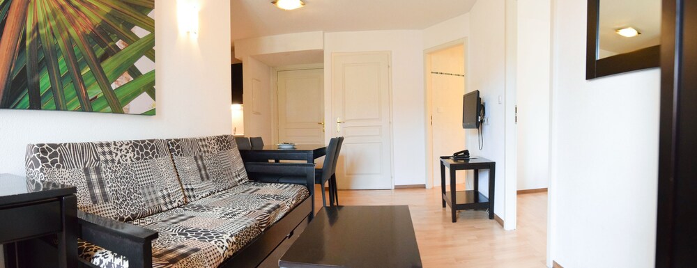Apartment (3P6) - Living Area