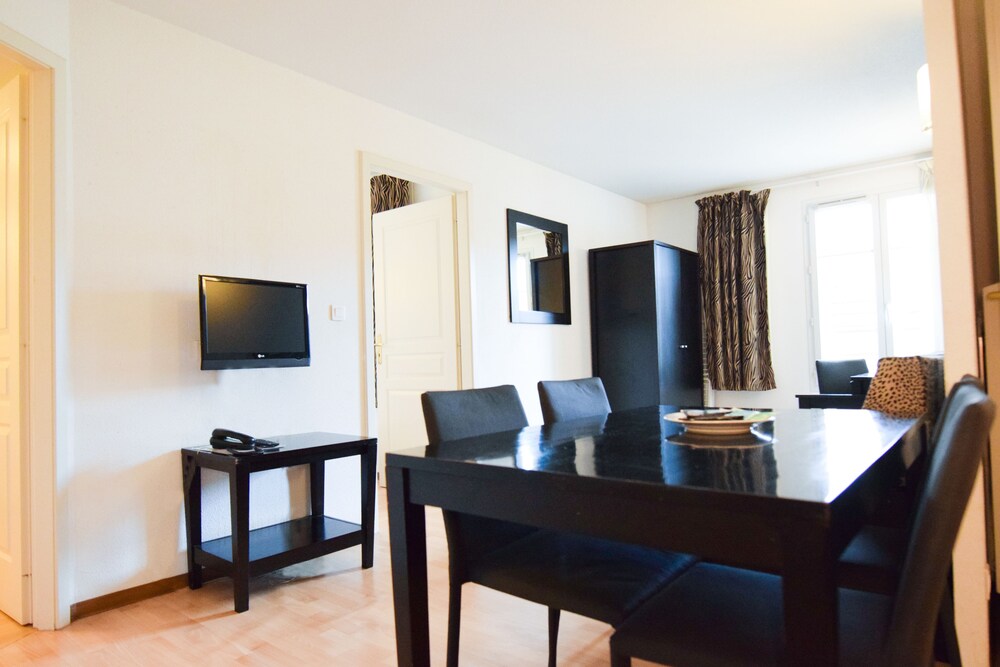 Apartment (3P6) - Living Area