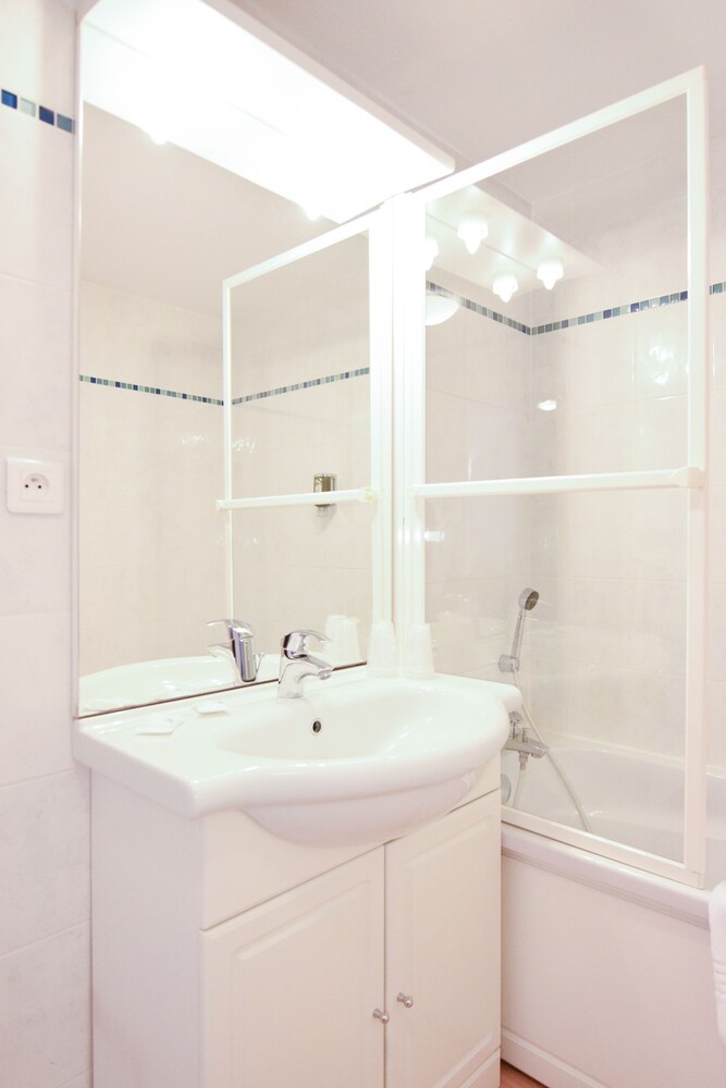 Apartment (3P6) - Bathroom