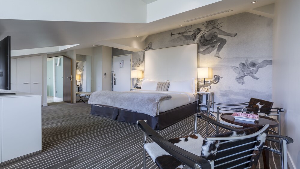 Guestroom