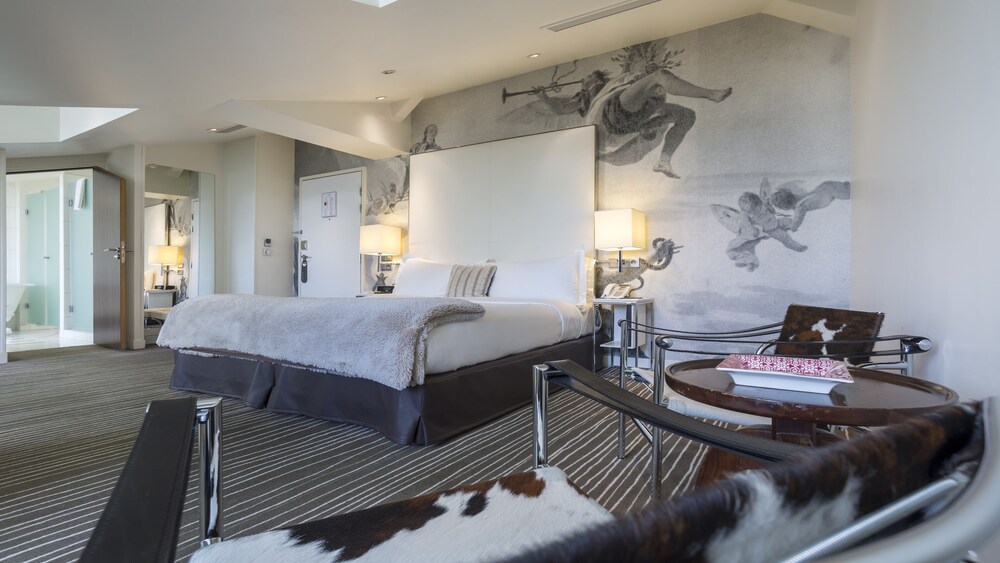 Guestroom