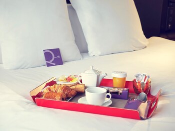 Room Service - Dining