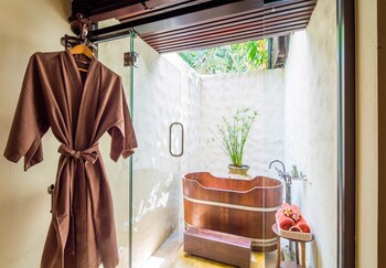 Vichy Shower