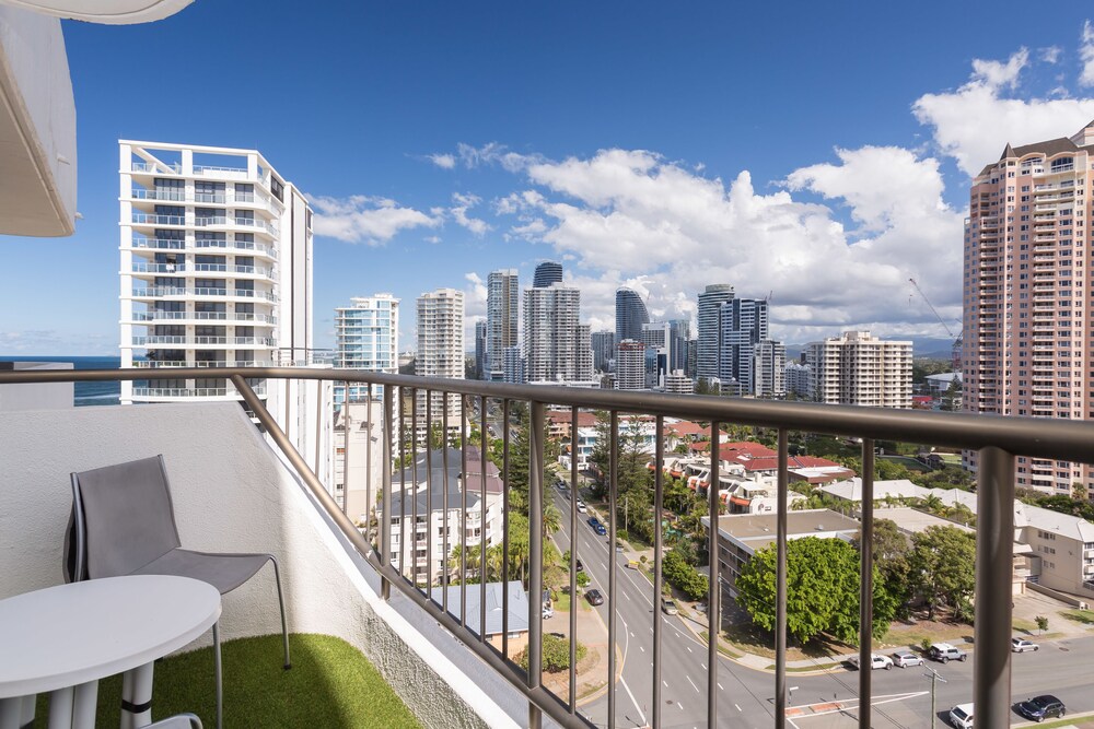 Luxury Penthouse, 3 Bedrooms, Accessible, Ocean View - Balcony