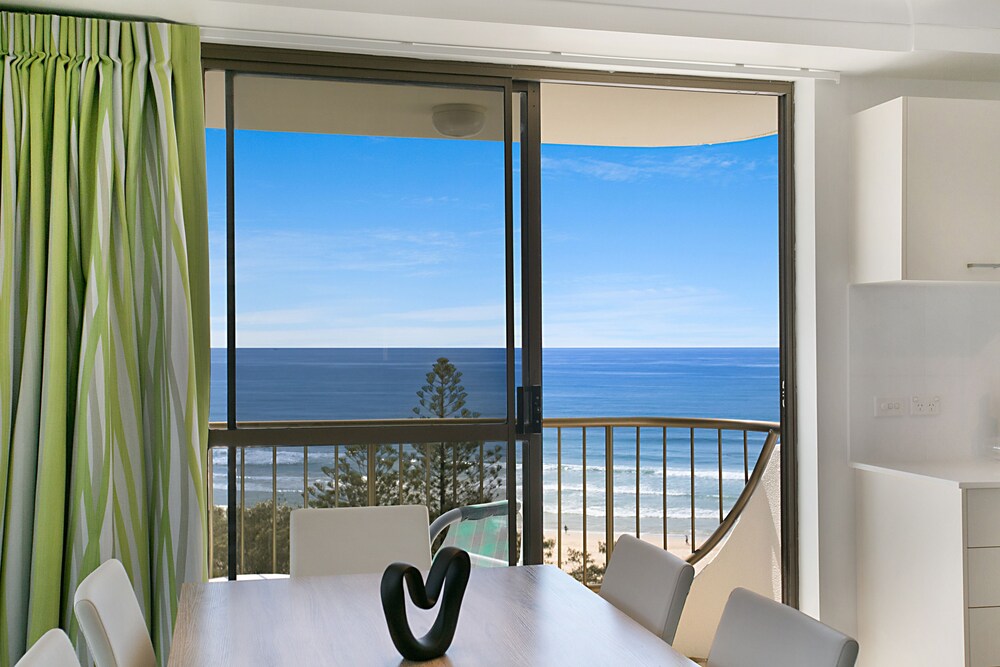 Apartment with Ocean View, 2 Bedroom - Living Room