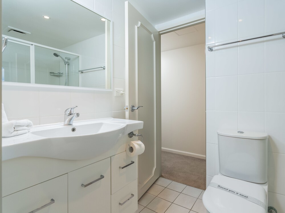 Apartment with Ocean View, 1 Bedroom - Bathroom