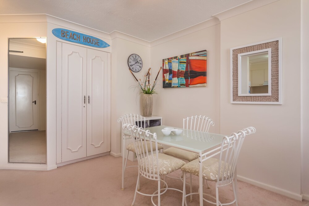 Apartment with Ocean View, 1 Bedroom - In-Room Dining