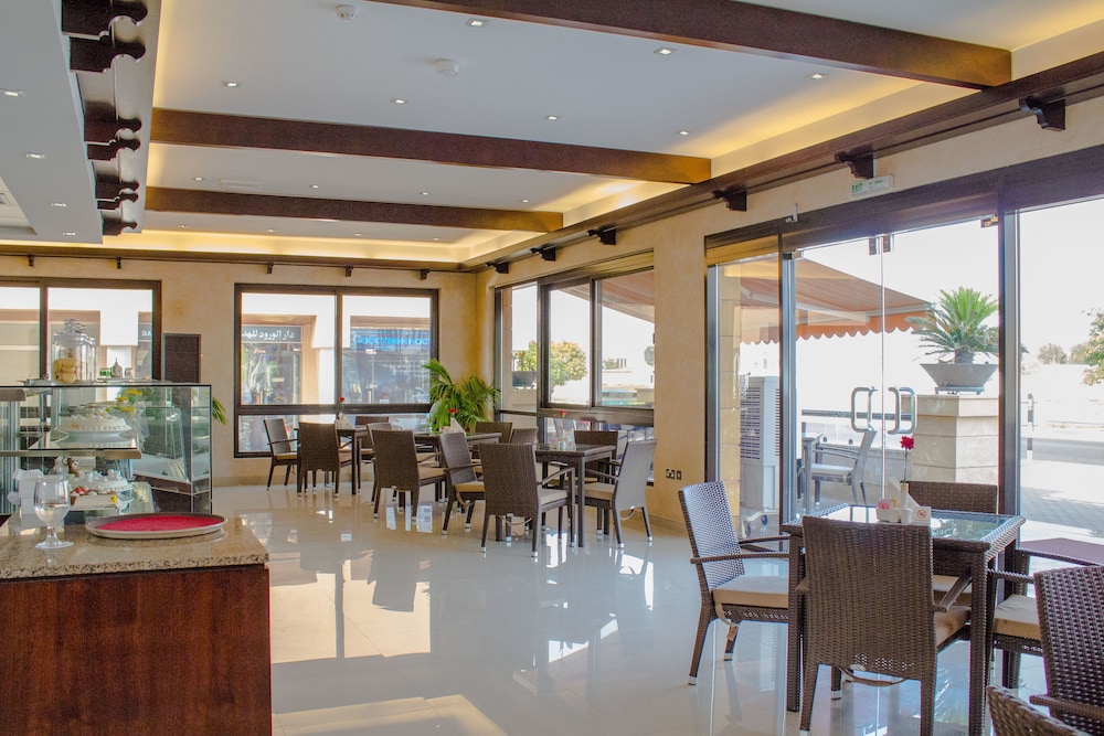 Coffee Shop