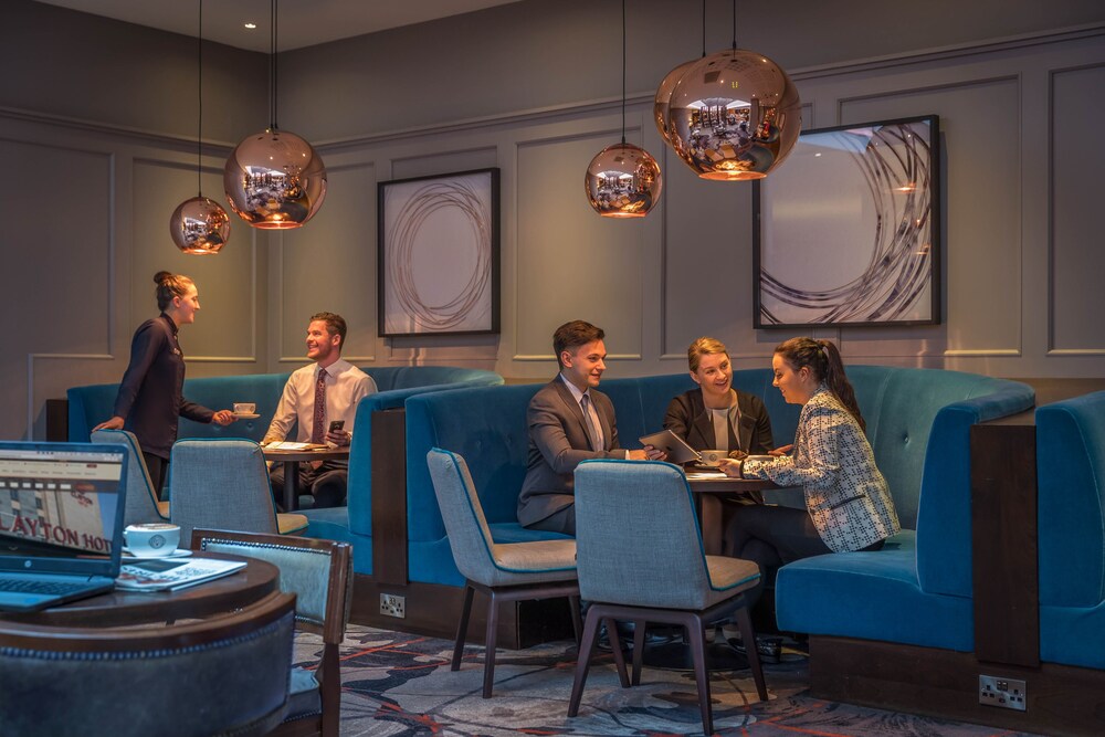 Hotel Bar